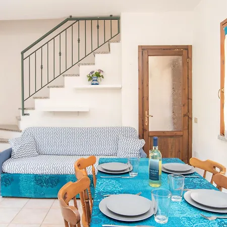 Sardegnaest Vista Mare Piscina Ferienhaus