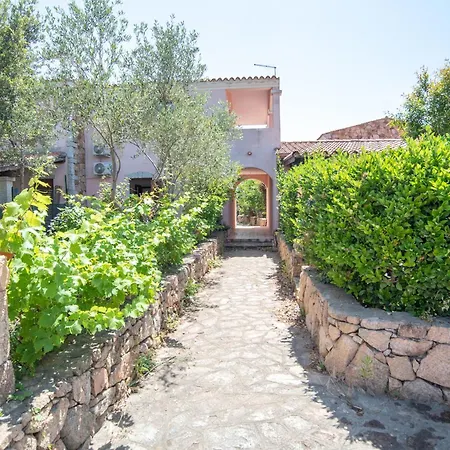 Sardegnaest Vista Mare Piscina Ferienhaus Budoni